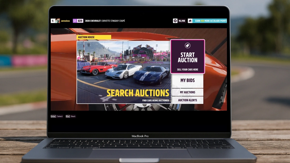 در Auction House، گزینه‌ی "Start Auction" را انتخاب کنید تا فهرست خودروهای قابل فروش خود را ببینید.